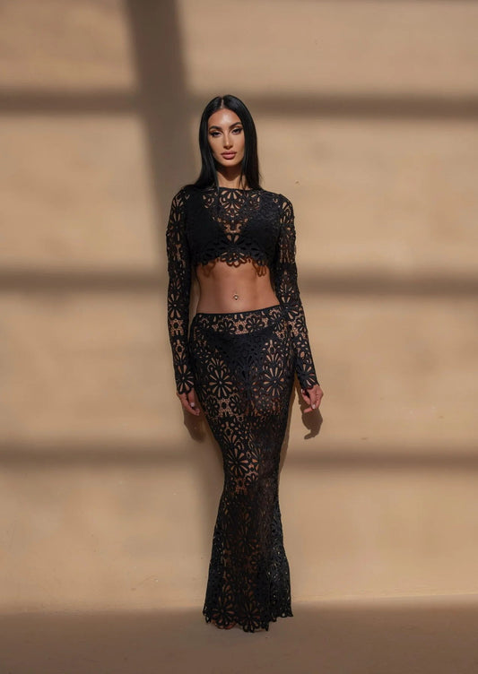 Two Piece Black